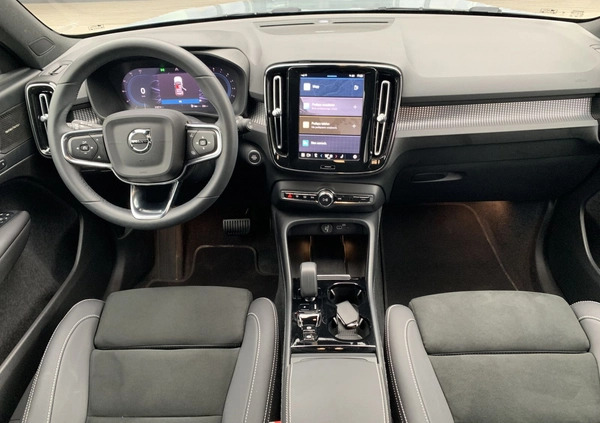 Volvo XC 40 cena 199900 przebieg: 15000, rok produkcji 2023 z Kraków małe 352